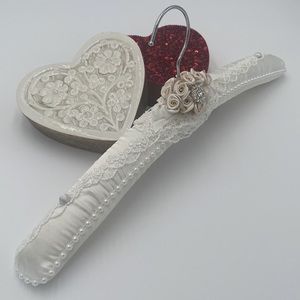 Handmade Elegant Wedding Dress (Special Occasion) Hanger